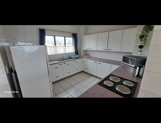 3 BEDROOM PROPERTY TO RENT IN UVONGO BEACH